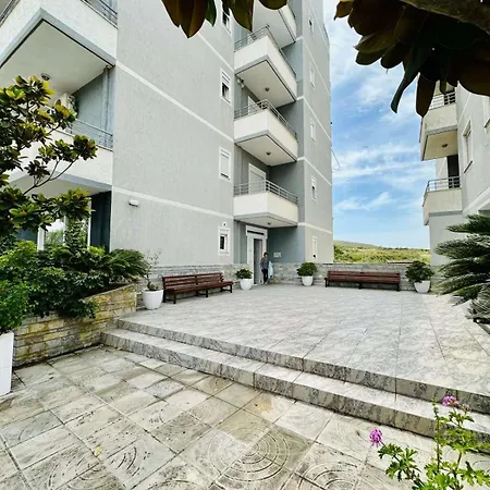 Apartment Ell Sarande