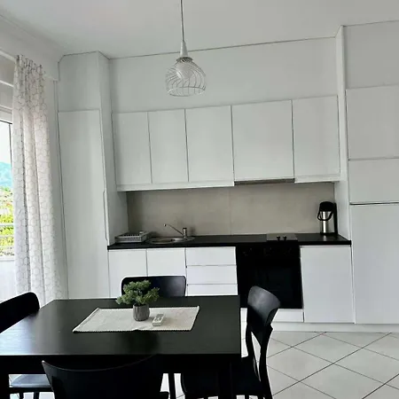 Ell Apartment Sarande